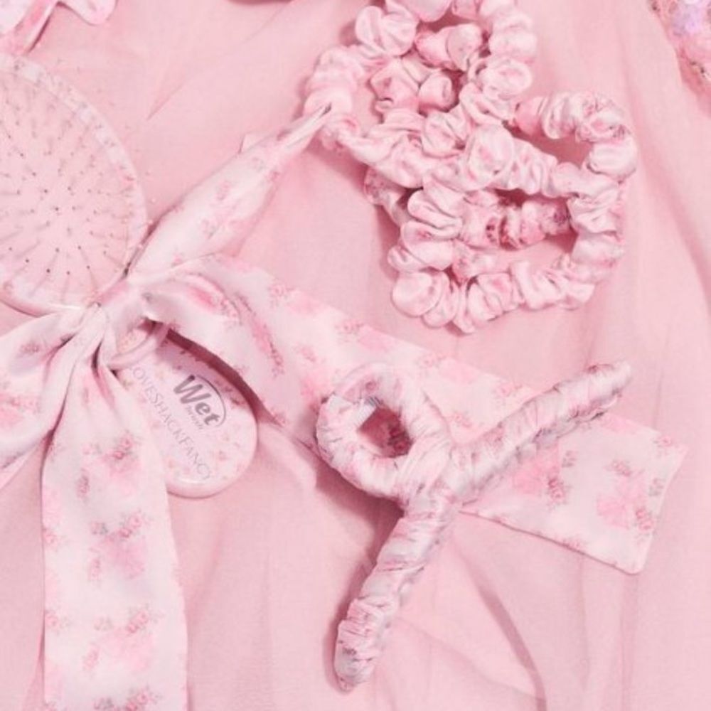 Love Shack Fancy X Goody Fabric Wrap Claw
Clip - Rosa Beaux